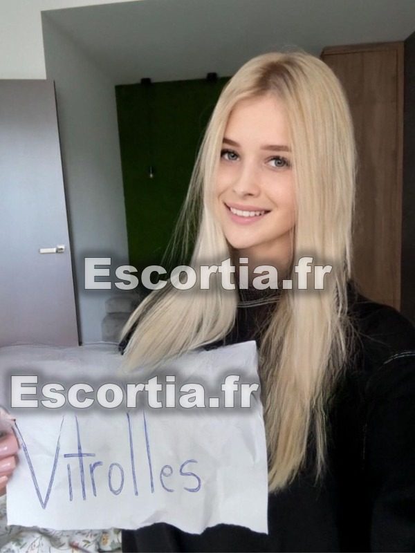 Petite poupee escort Soissons