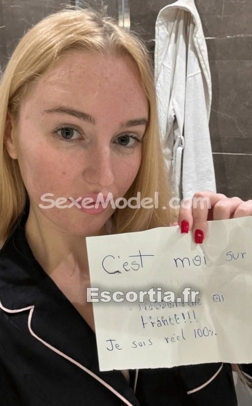 cif Couquine escort Nîmes