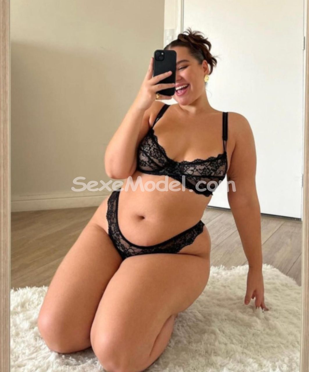 YENNY BBW escort Melun
