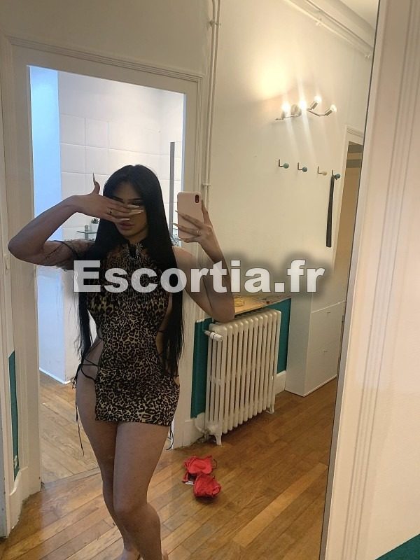 Farah92i dominadz photo 2