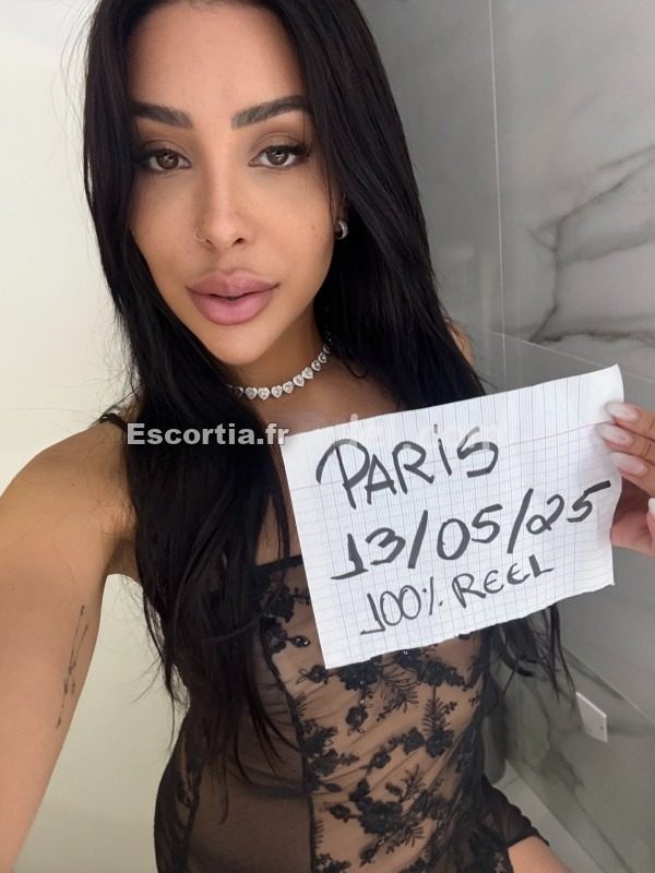 STAR DU PLAISIR escort Paris