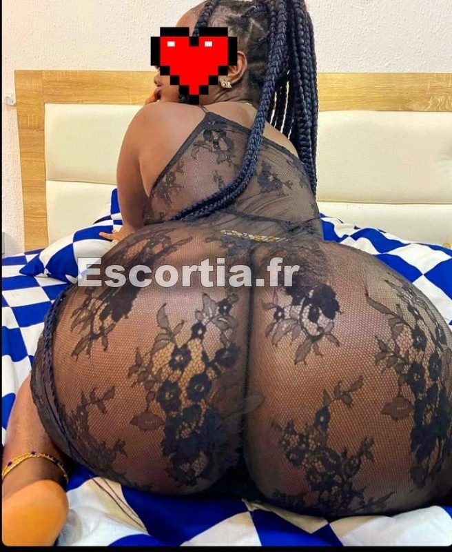 Clara ladouce1 escort Versailles
