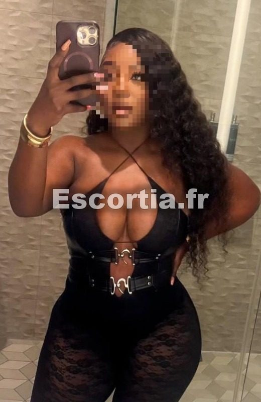 Paola escort Clermont-ferrand
