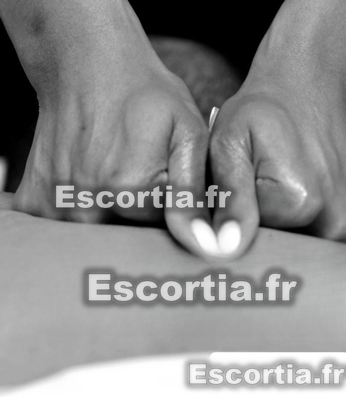 Gode Ceinture et Nuru Gel photo 4