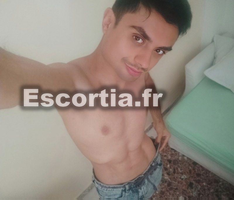Enzo Telor escort Paris