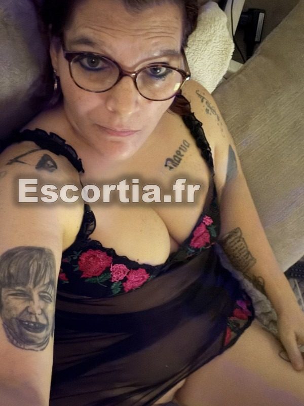 Carine57 photo 4