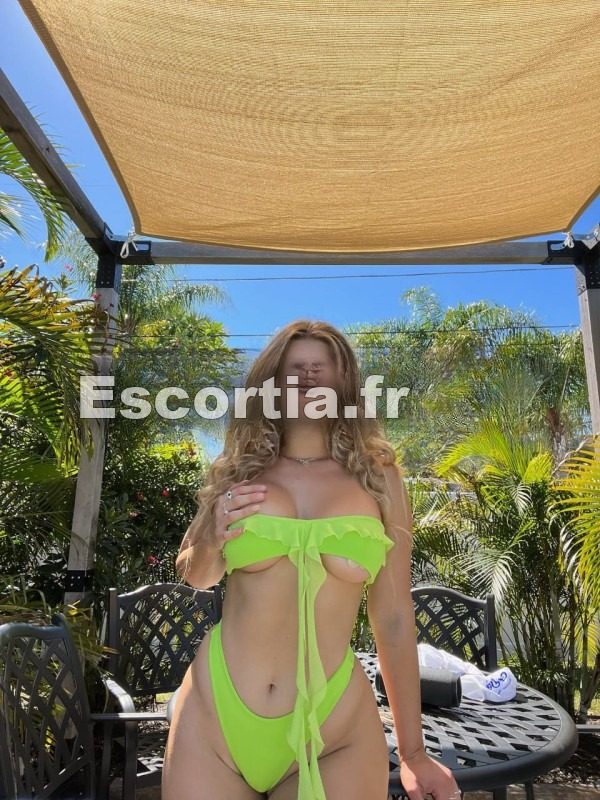 Cassie 7 photo 2