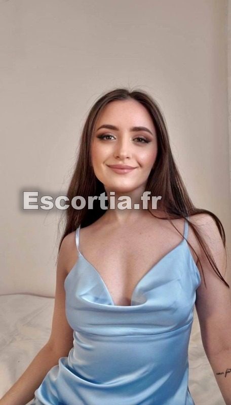 Agata escort Biarritz