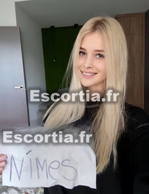Petite Slovak photo 2