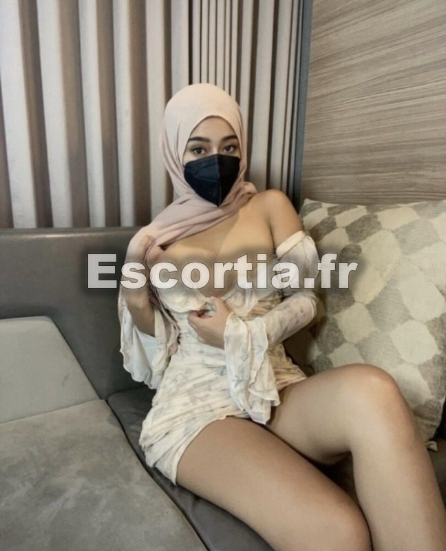 Kira Pipe naturelle escort Angoulême