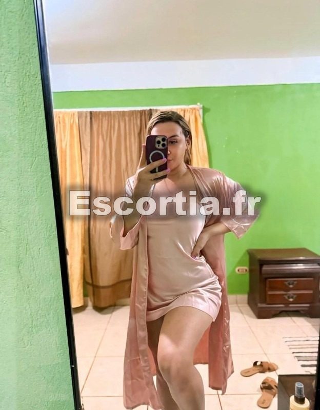 Leticia photo 5