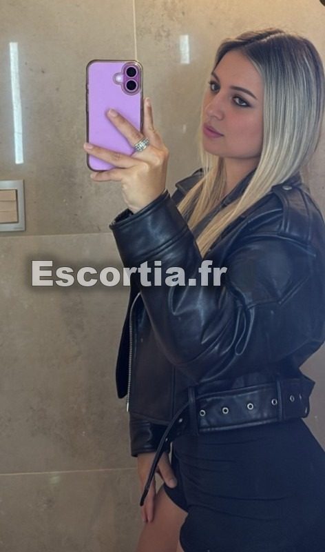Jasmine Complet photo 2