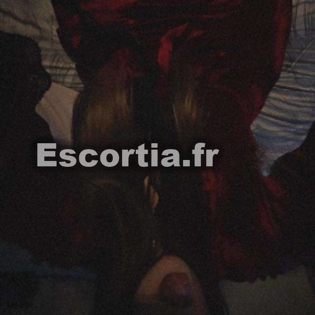 Nora Marocaine escort Toulon