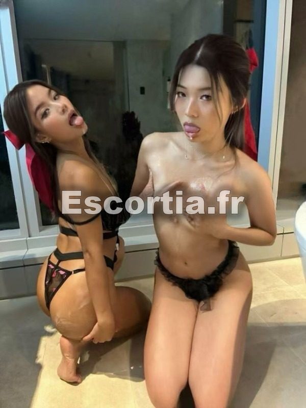 En duo avec asiatique escort Pau