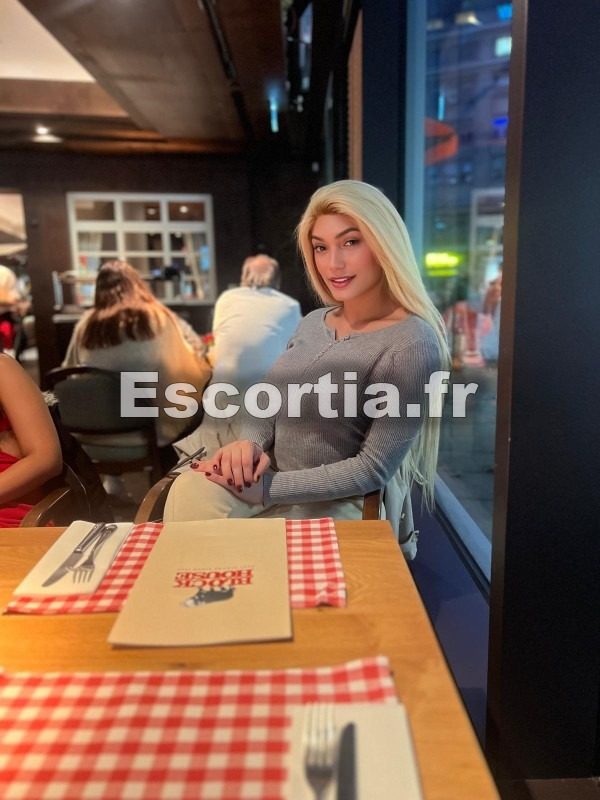 BLONDE TS BR photo 2