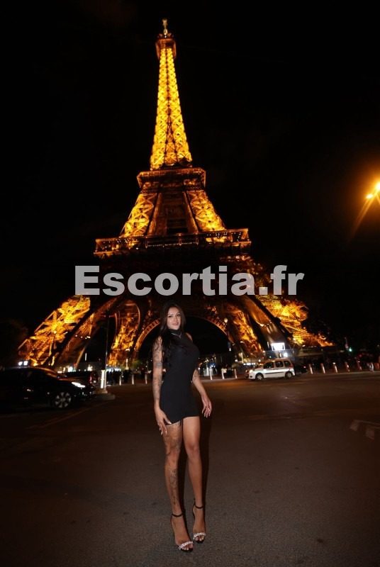 Thay 23 CM escort Brive-la-gaillarde