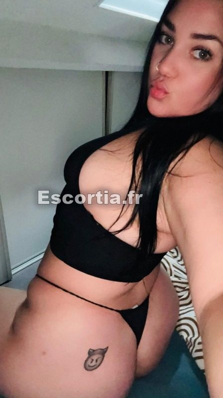 Inaya latina photo 2