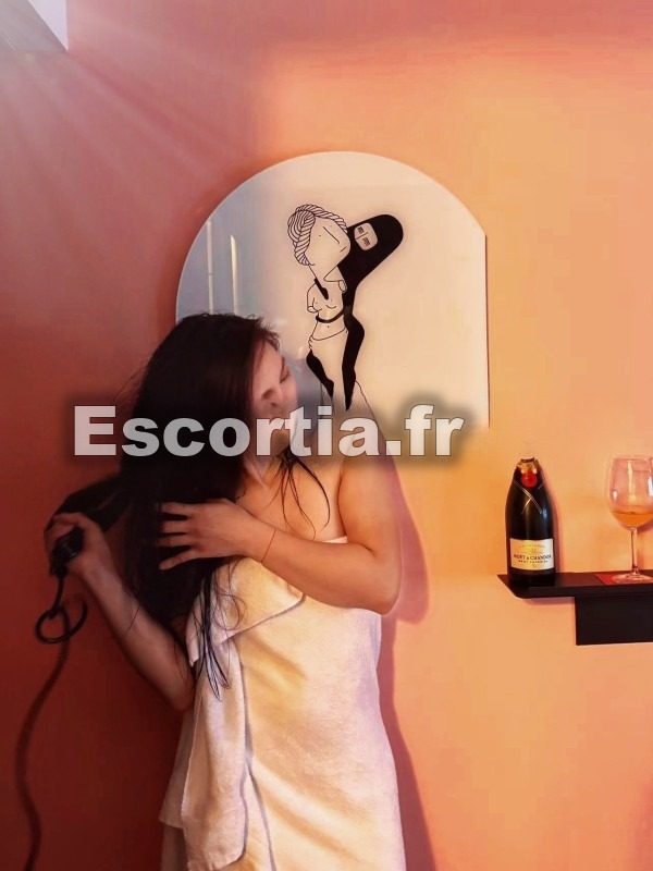 SweetOlivia escort Paris