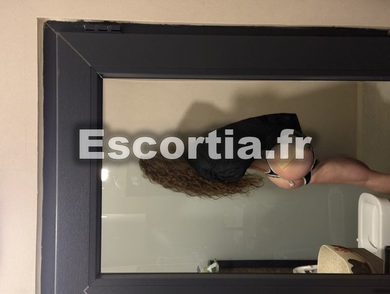 Chiara 17c photo 4