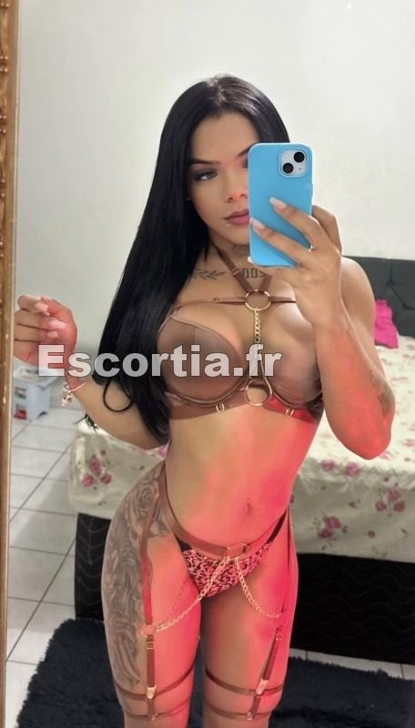 Emilly Santos escort Tours