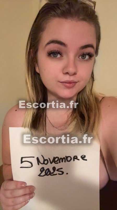 Maaya 35 escort Auxerre