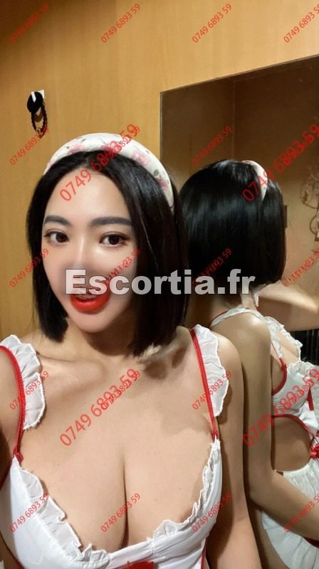 Jade escort Paris