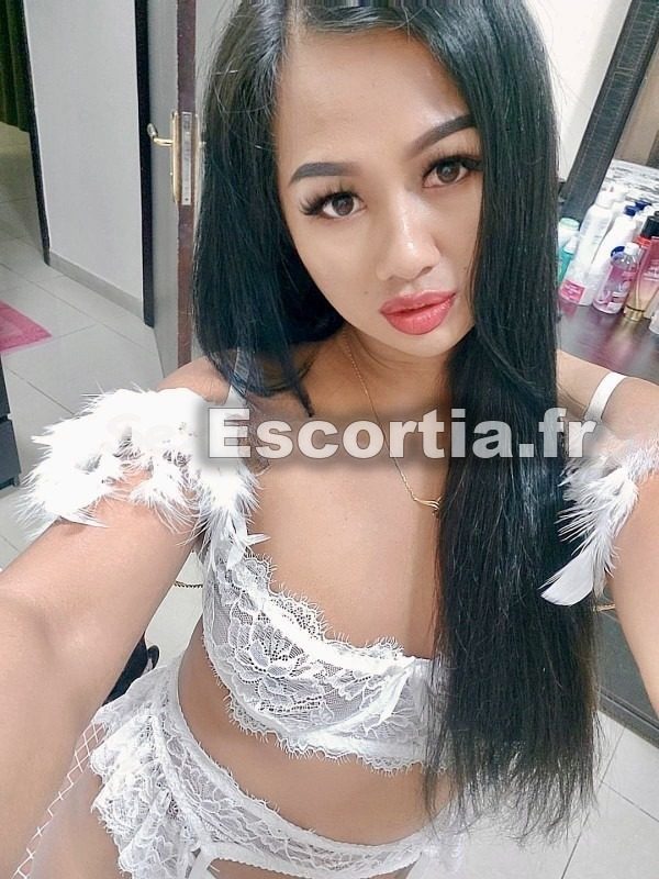 Kim sexy photo 4