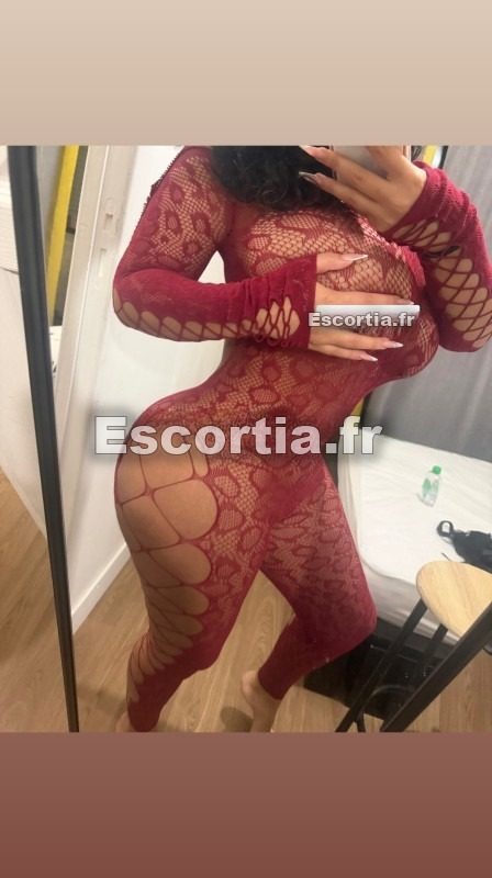 Sabrina Paris escort Saint-Denis