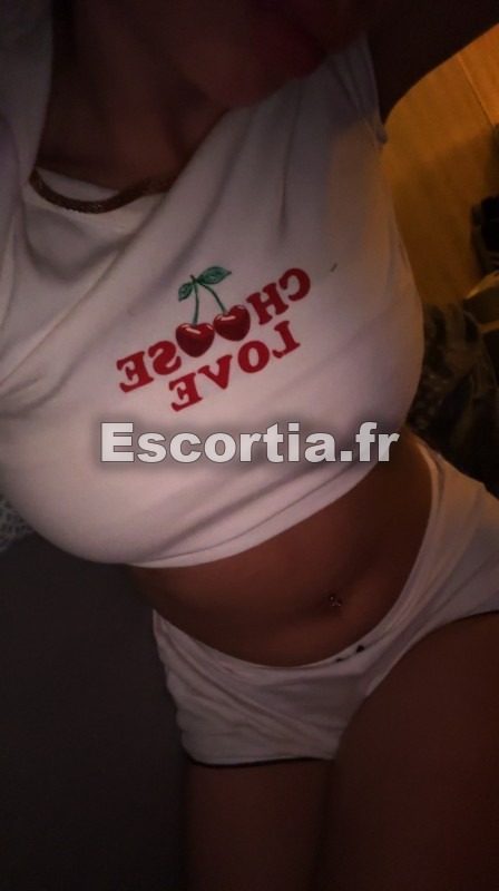 NELSIA escort Montpellier