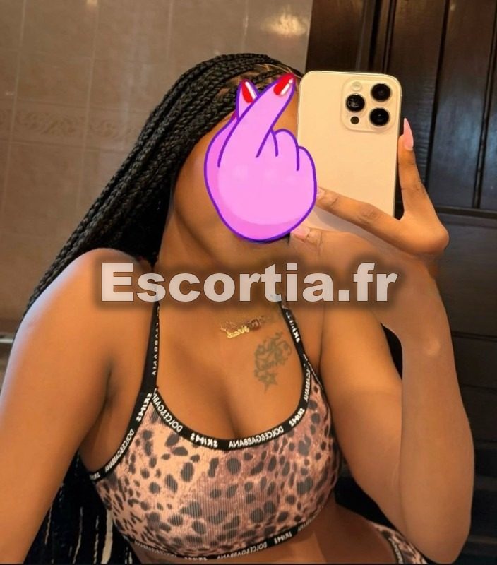 Mimie luna photo 2