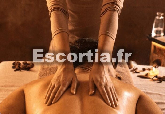 Massage nuru escort Lannion
