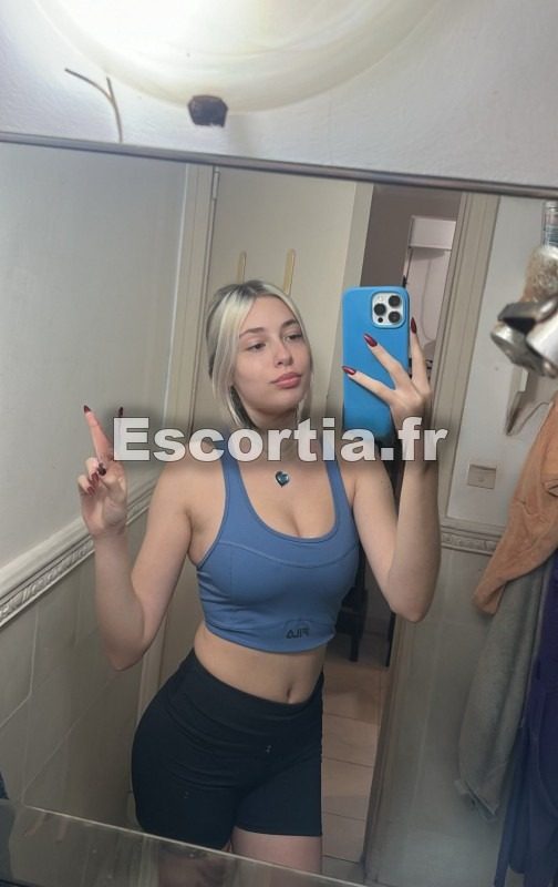 Louise escort Tullins