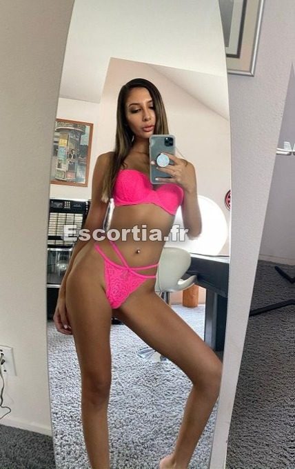 Sergine escort Creil