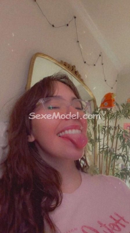 GirlFromUk escort Sezanne