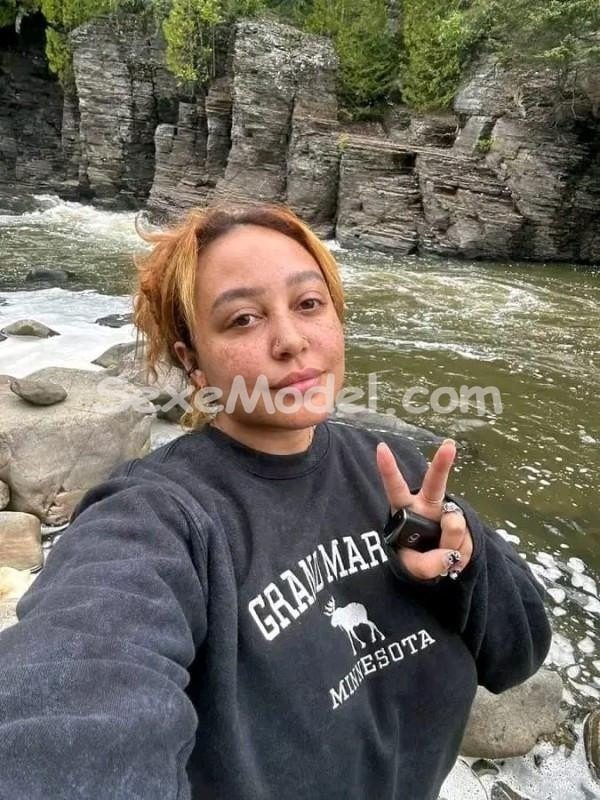 Carina escort Nantes