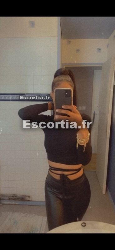Anitacandy escort Paris