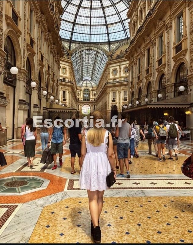 Sarah2323 escort Lyon