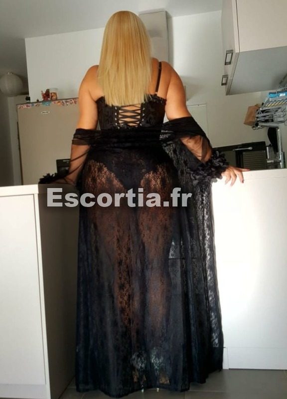 Desplacament Blonde SEXY photo 2