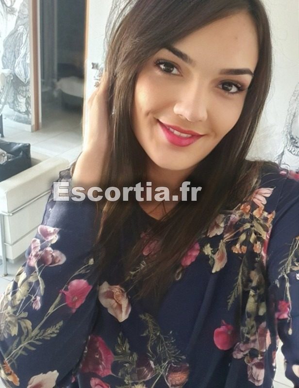 FEMME FONTAINE photo 2