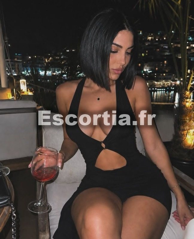Sexy Coquine escort Paris