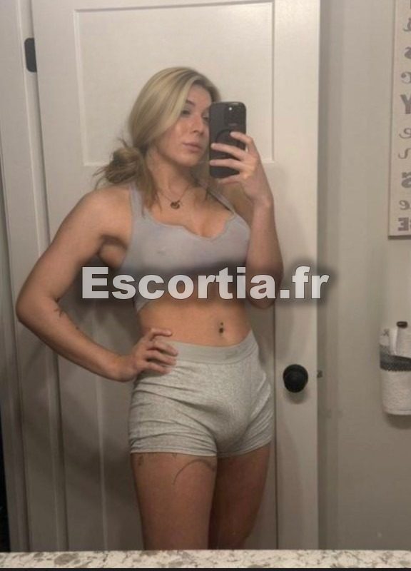 AYLA escort Compiègne