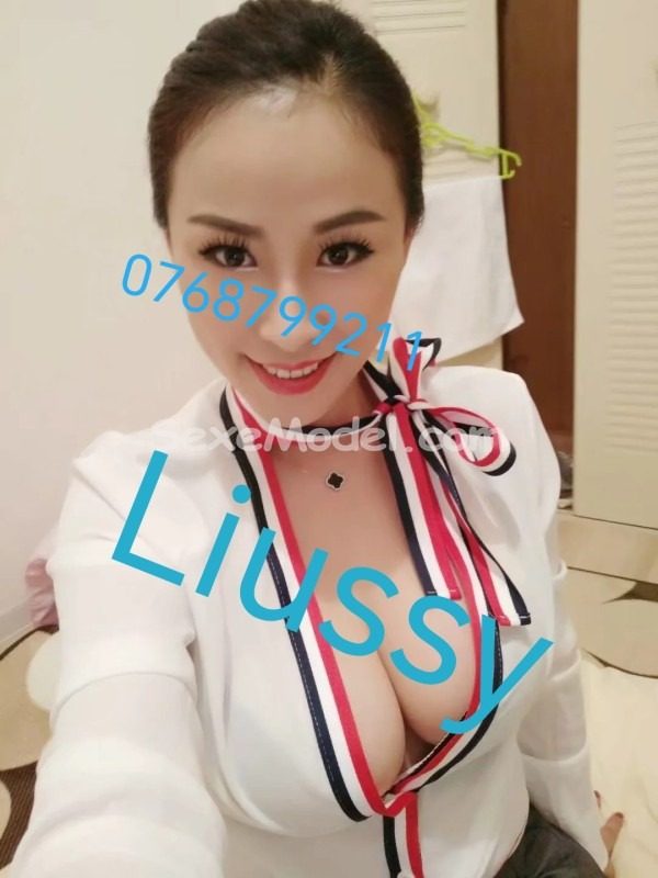 Liussy escort Paris