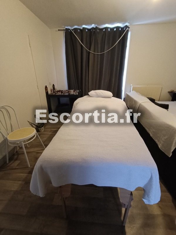 Massage tantrique escort Besançon