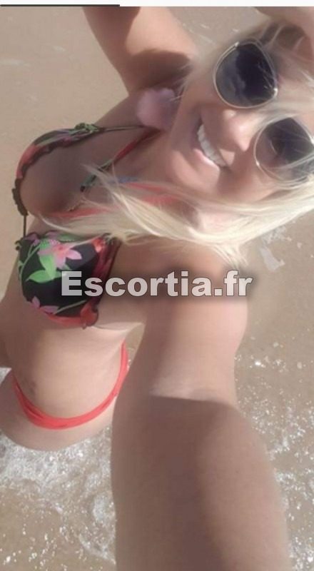 petite  blonde thays  completa photo 5