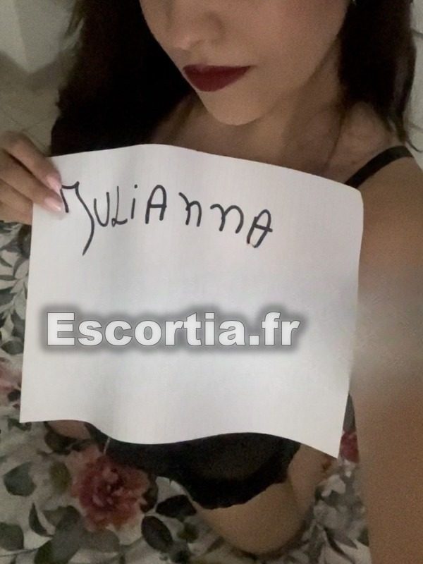 Julianna Retour photo 4