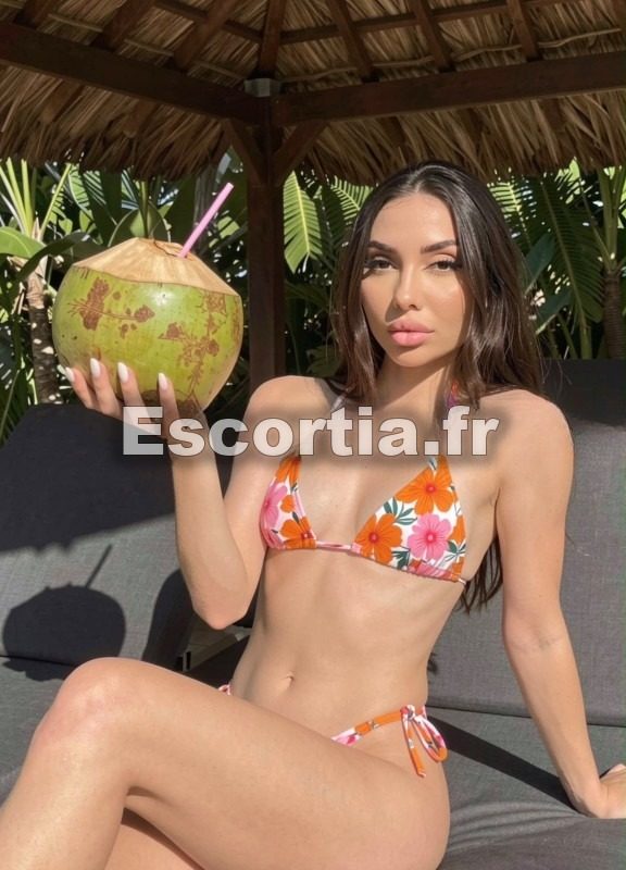 BELLA la plus sexy escort Massy