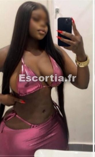 Naomi belle escort Carpentras