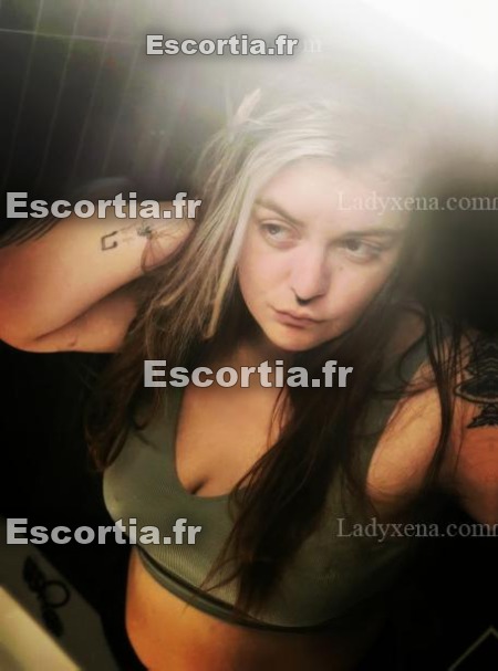 13Thetoy escort Paris 17eme