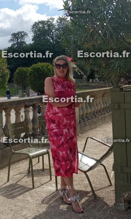 Adelaida escort Paris 7eme