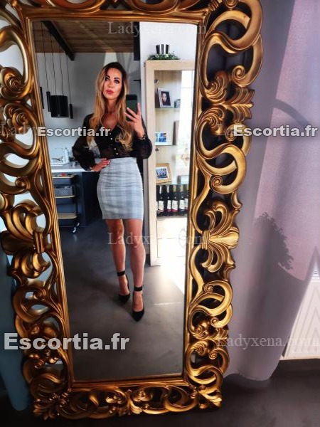 Adellexxx escort Paris 8eme